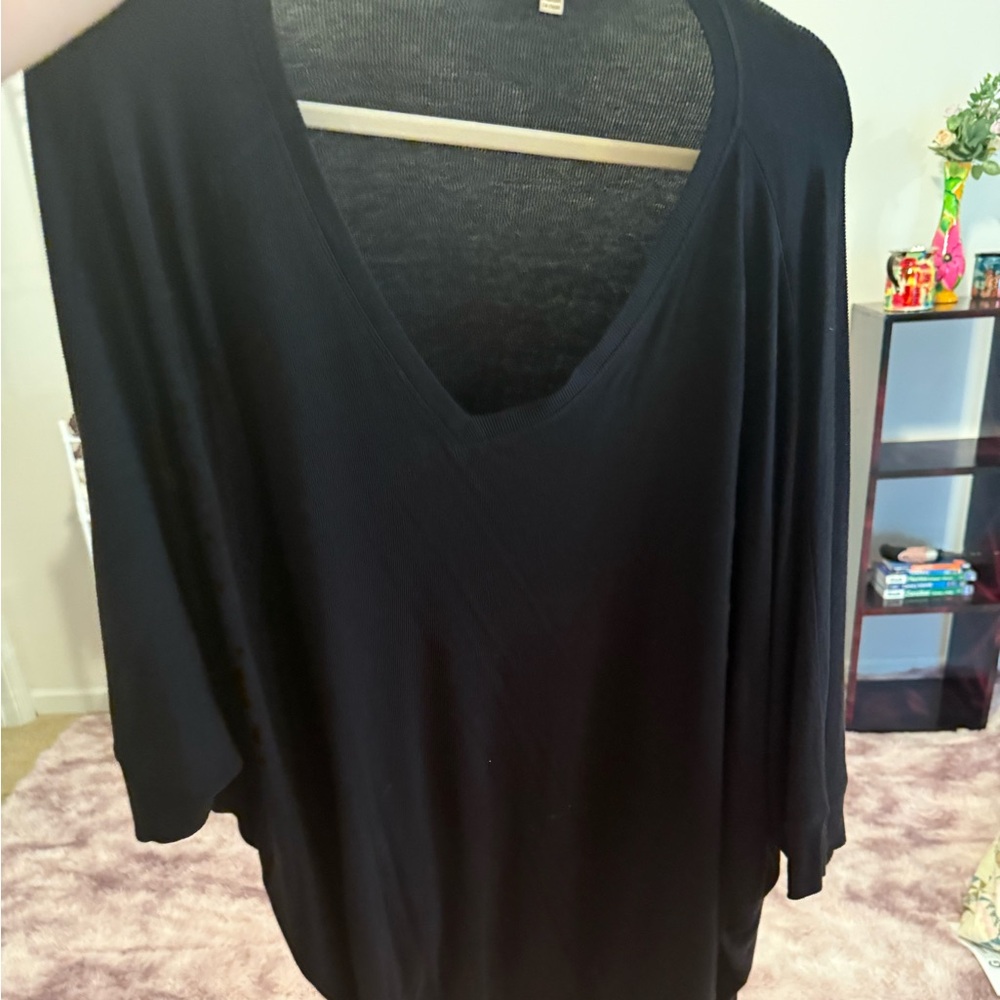Bordeaux Black V-Neck Tunic Top
